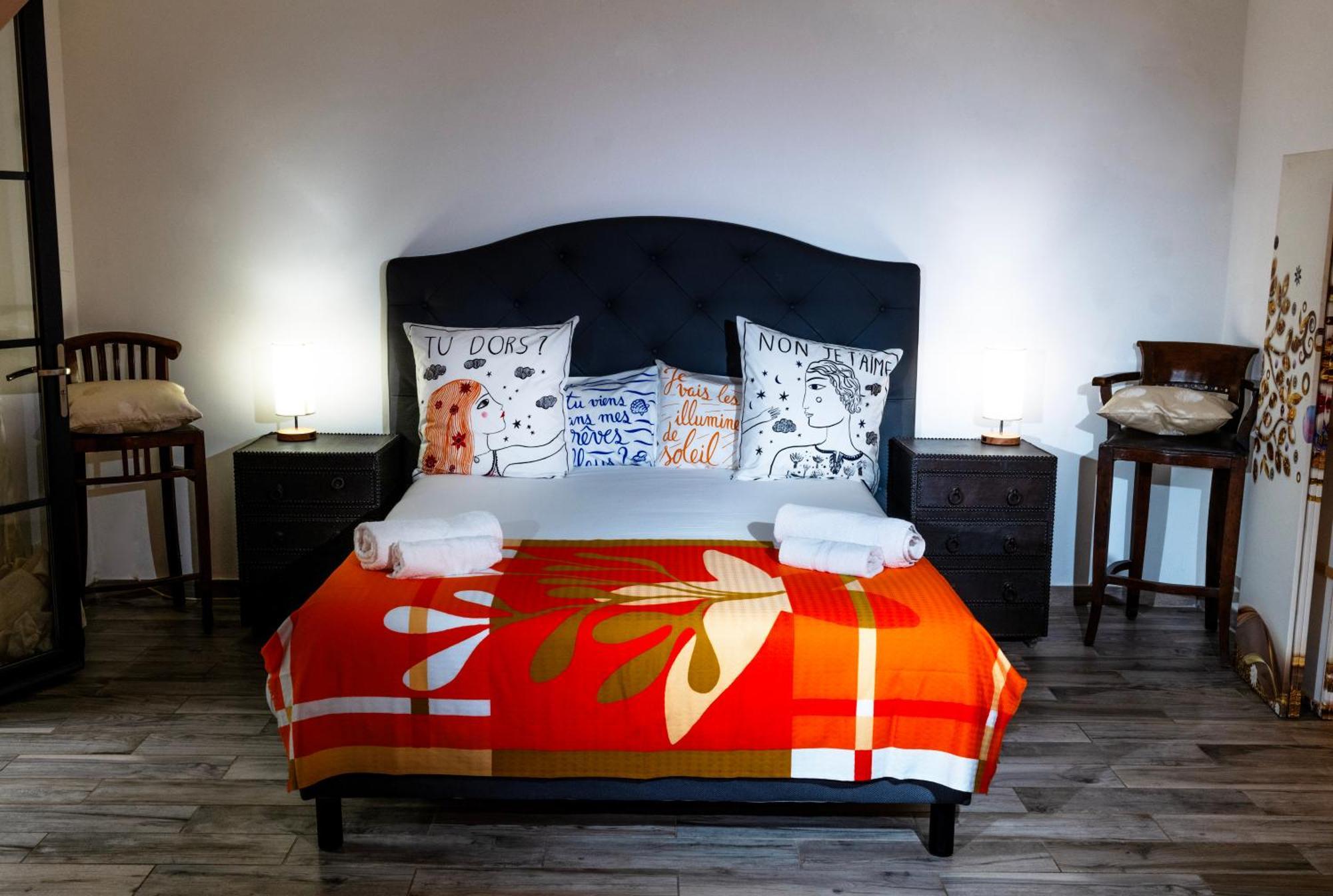 Les Canoubiers Luxe Et Serenite Au Coeur De Saint-Tropez Suites Spacieuses Avec Jardin Enchanteur Phòng bức ảnh